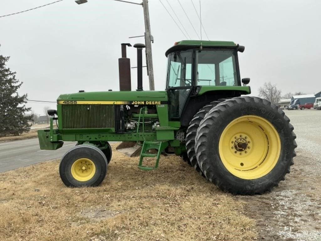 John Deere 4555 Equipment Image0