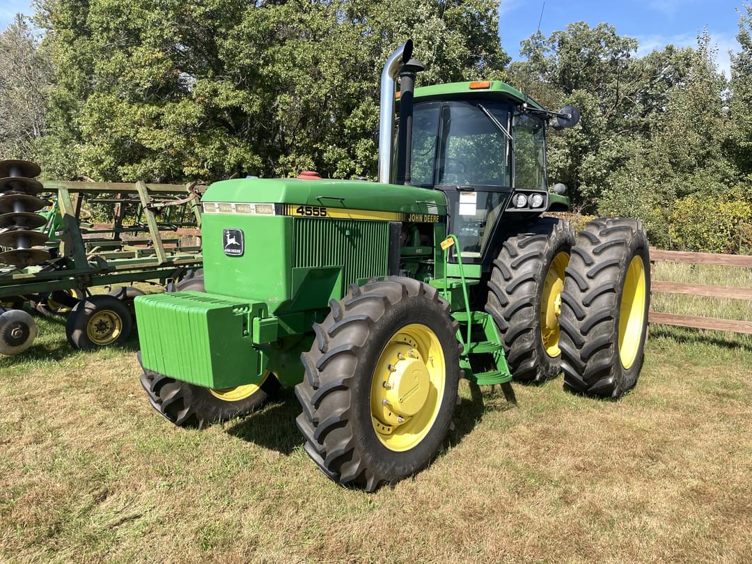 Image of John Deere 4555 Primary image