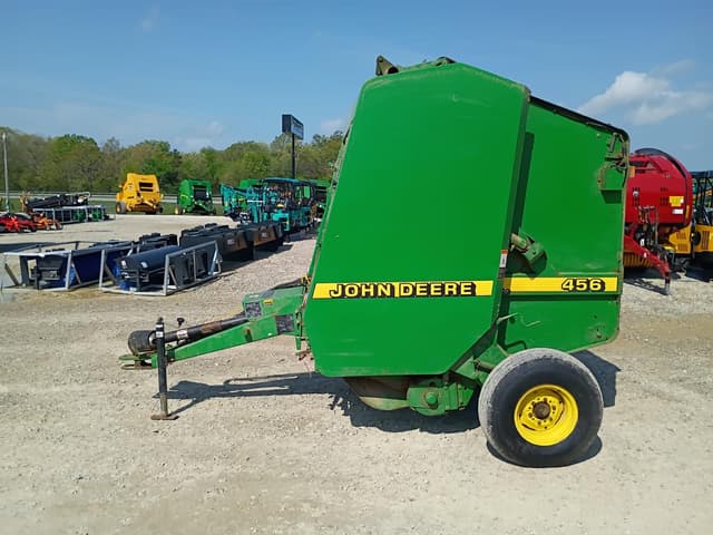 Image of John Deere 456 equipment image 1