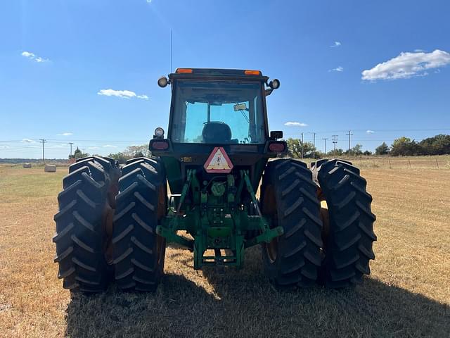 Image of John Deere 4560 equipment image 4