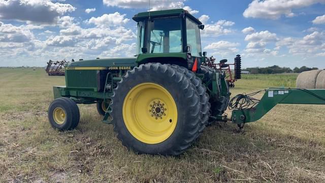 Image of John Deere 4560 equipment image 1