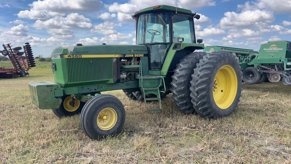 Image of John Deere 4560 Primary image