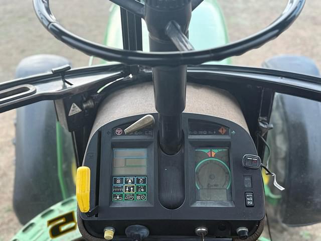 Image of John Deere 4560 equipment image 4