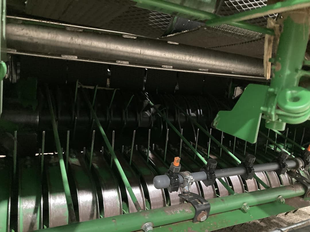 Image of John Deere 458 MegaWide Plus Image 1