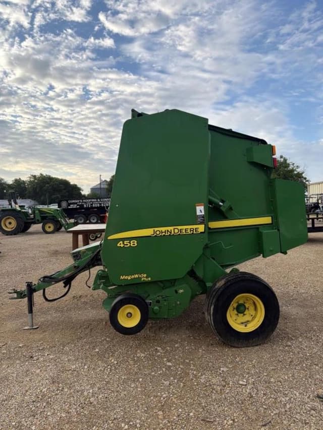 Image of John Deere 458 equipment image 1