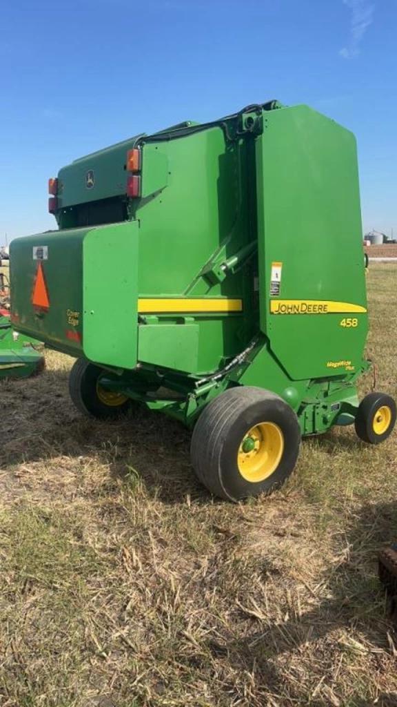Image of John Deere 458 equipment image 3