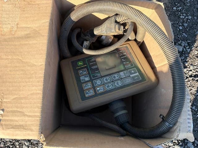 Image of John Deere 458 equipment image 3