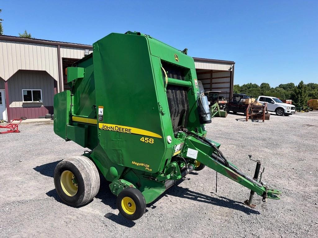 John Deere 458 Equipment Image0