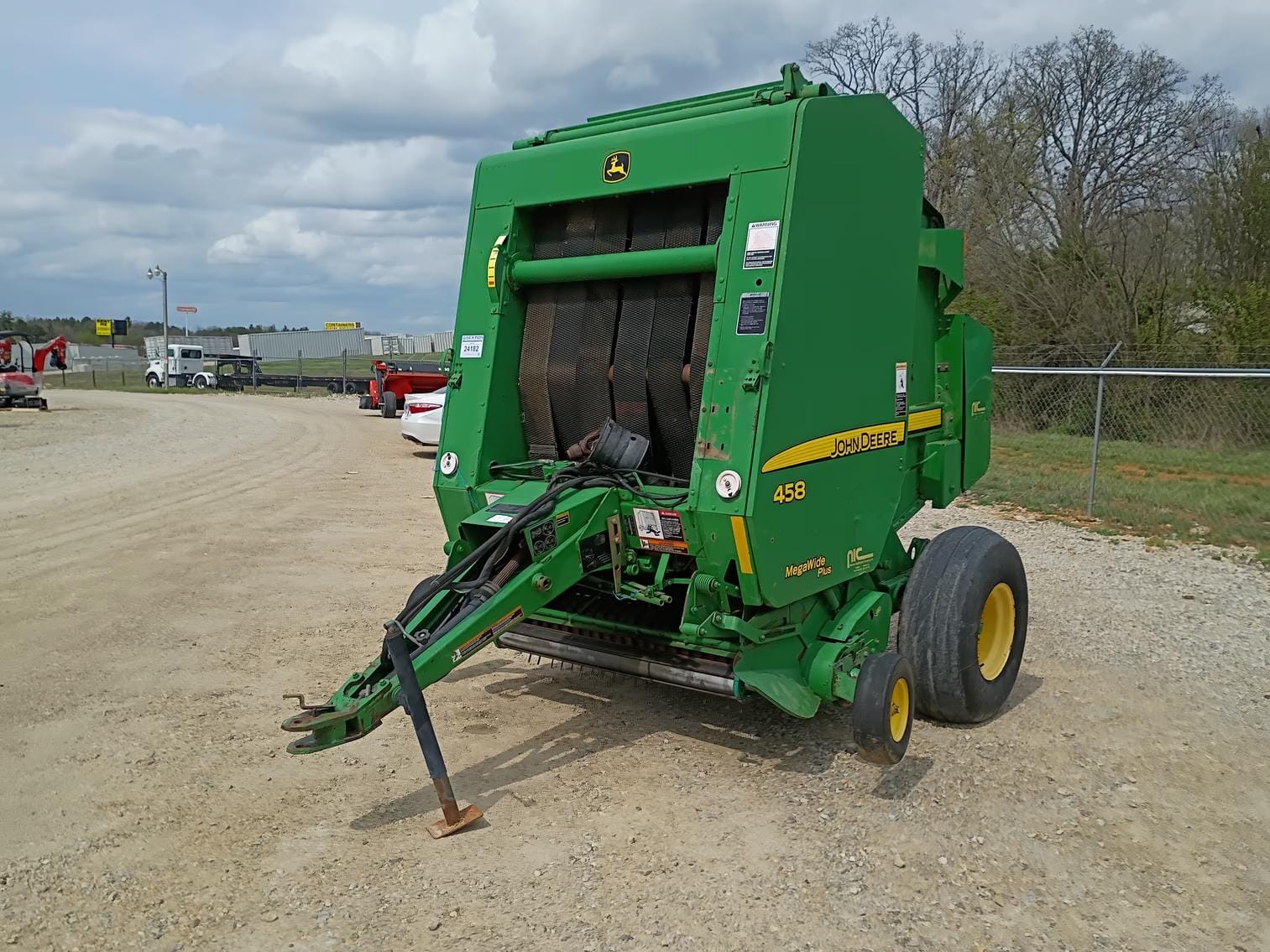John Deere 458 Equipment Image0