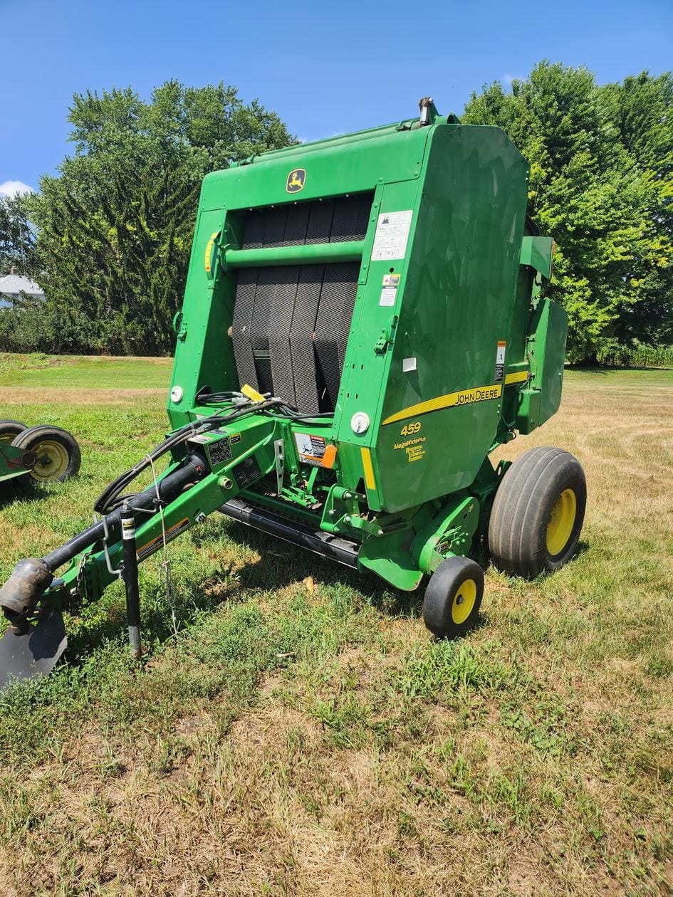 John Deere 459 MegaWide Plus Equipment Image0