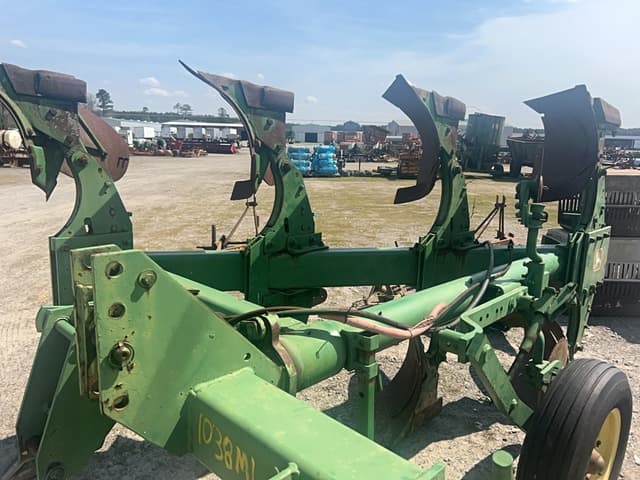 Image of John Deere 4600 equipment image 1