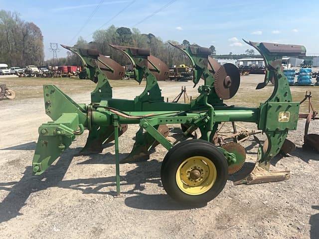 Image of John Deere 4600 equipment image 2