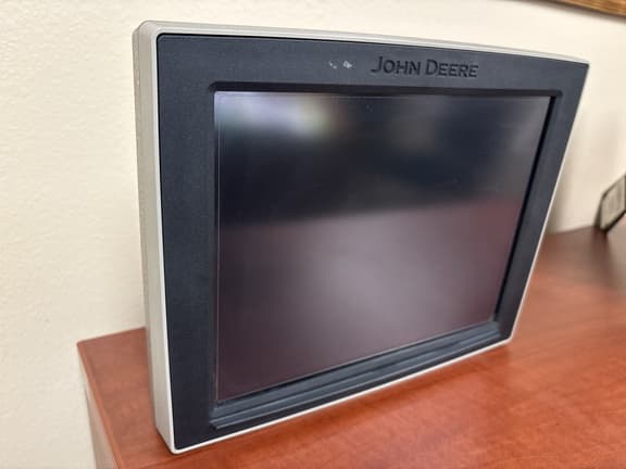 Image of John Deere 4600 CommandCenter equipment image 2