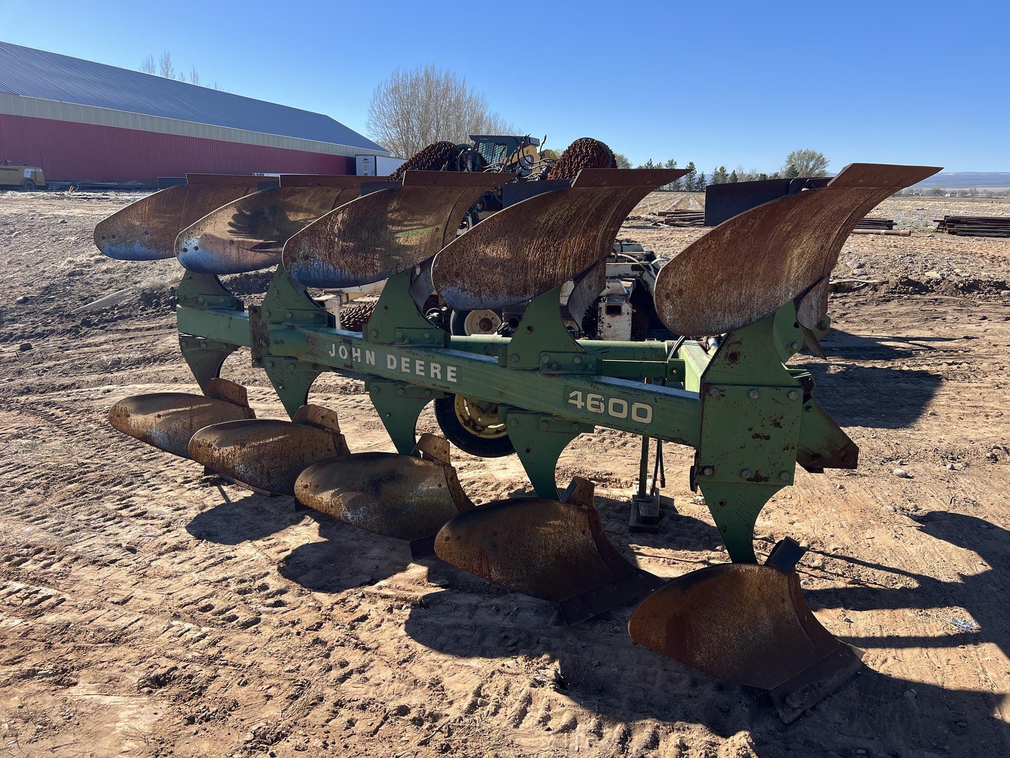 John Deere 4600 Equipment Image0