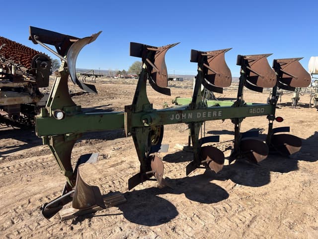 Image of John Deere 4600 equipment image 4