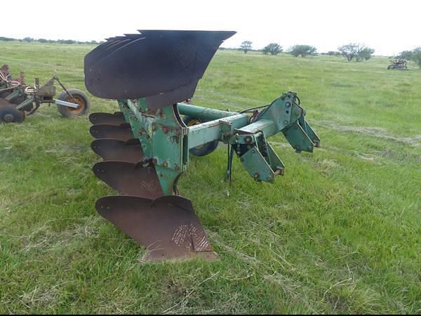 Image of John Deere 4600 equipment image 1