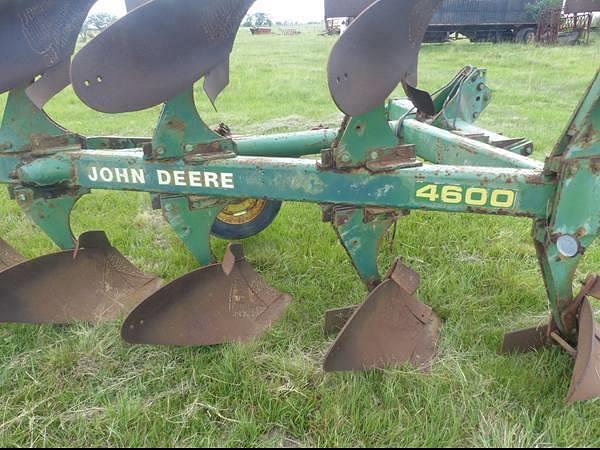 Image of John Deere 4600 equipment image 3