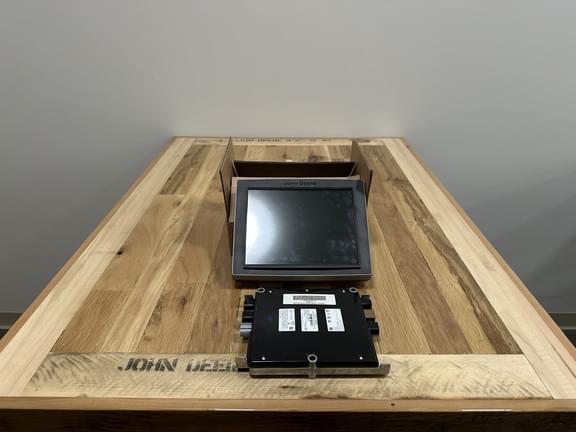 Image of John Deere 4600 CommandCenter Image 0