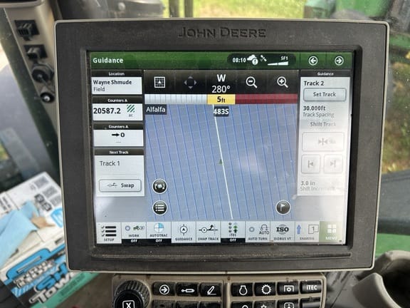 John Deere 4600 CommandCenter Equipment Image0