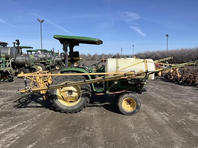 Image of John Deere 4600 equipment image 1