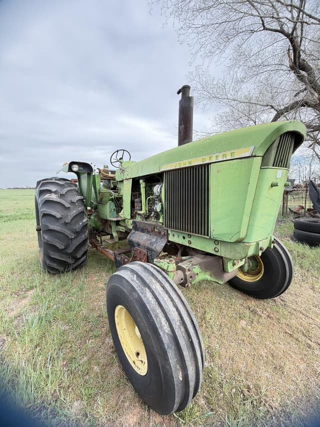 Image of John Deere 4620 equipment image 3