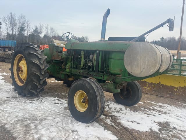 Image of John Deere 4620 equipment image 4