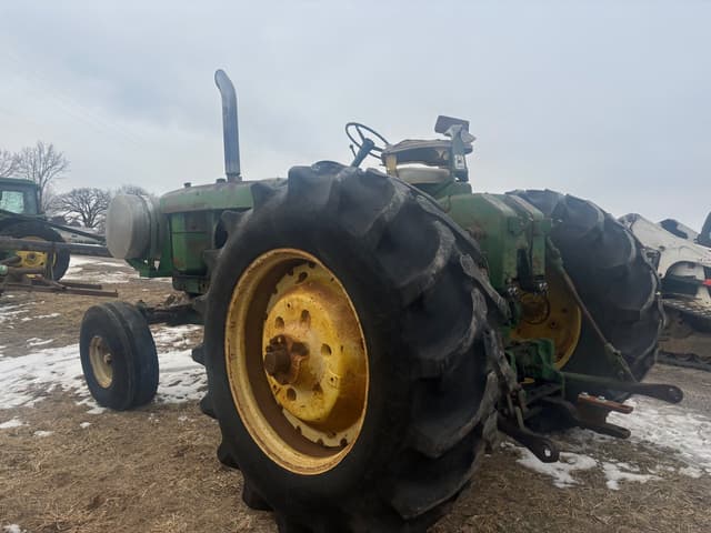 Image of John Deere 4620 equipment image 2