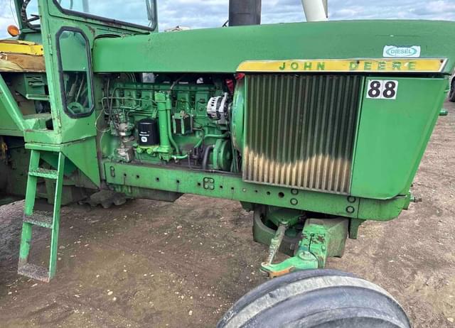 Image of John Deere 4620 equipment image 2