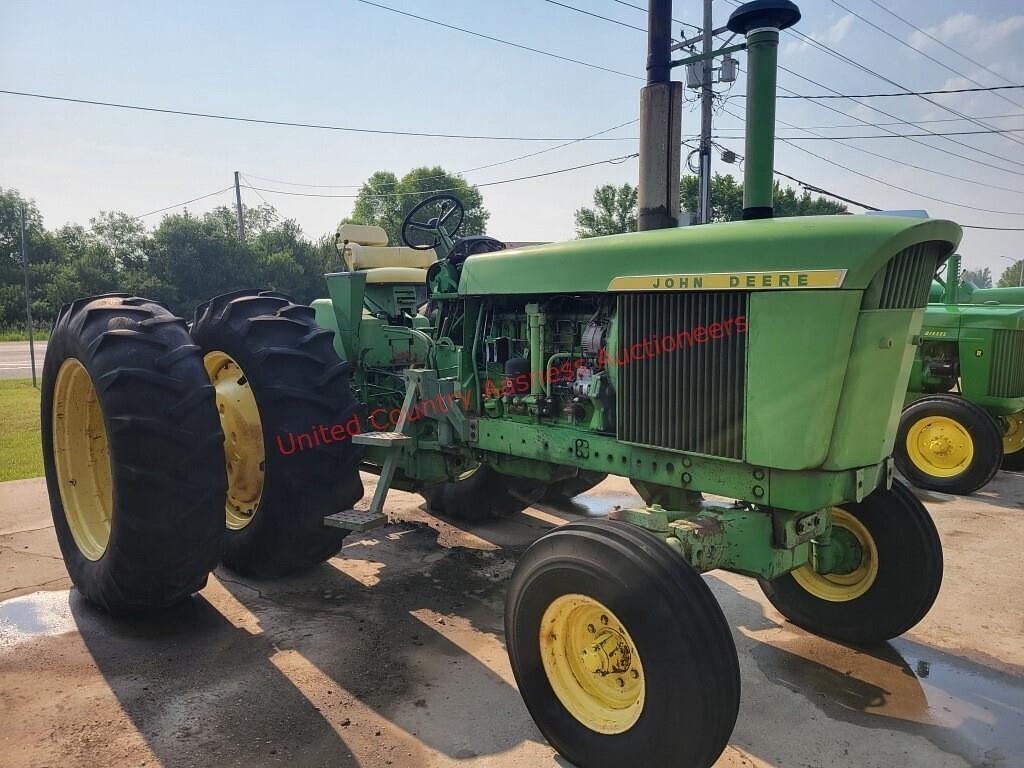 Image of John Deere 4620 Image 0