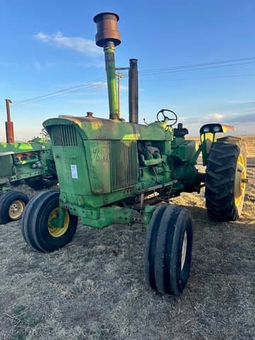 Image of John Deere 4620 Image 0