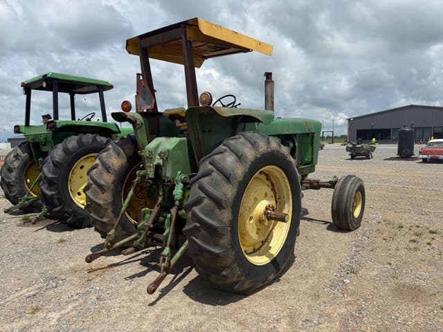 Image of John Deere 4620 equipment image 2