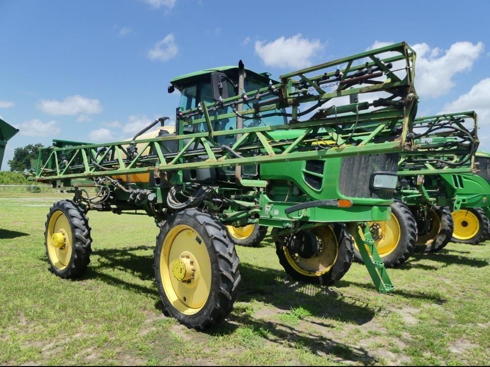 John Deere 4630 Equipment Image0