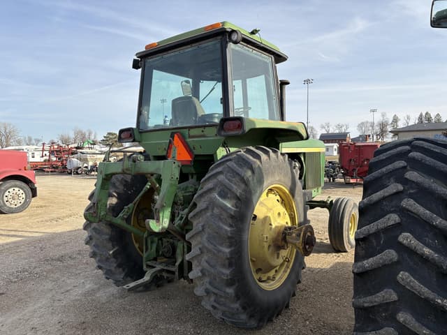 Image of John Deere 4630 equipment image 2