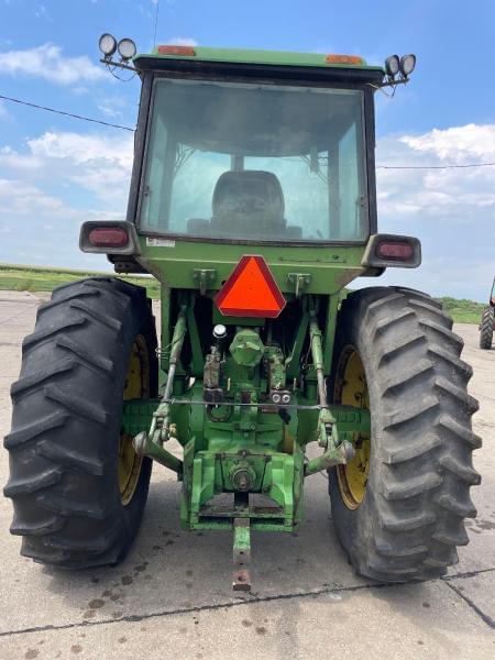 Image of John Deere 4630 equipment image 3