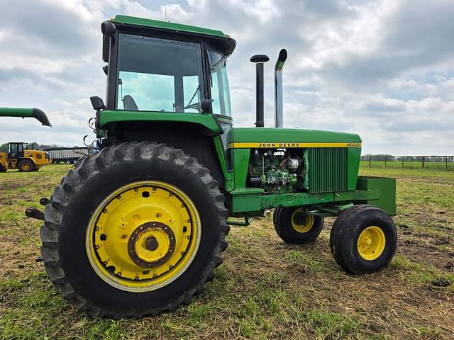 Image of John Deere 4630 equipment image 2