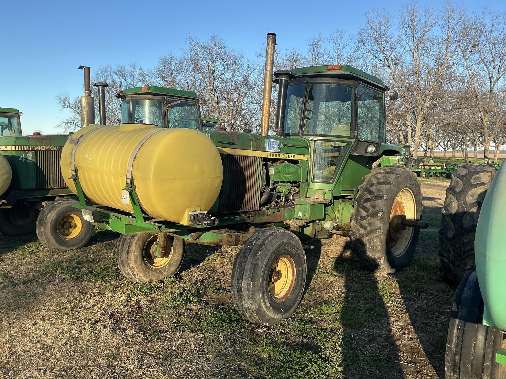 John Deere 4630 Equipment Image0