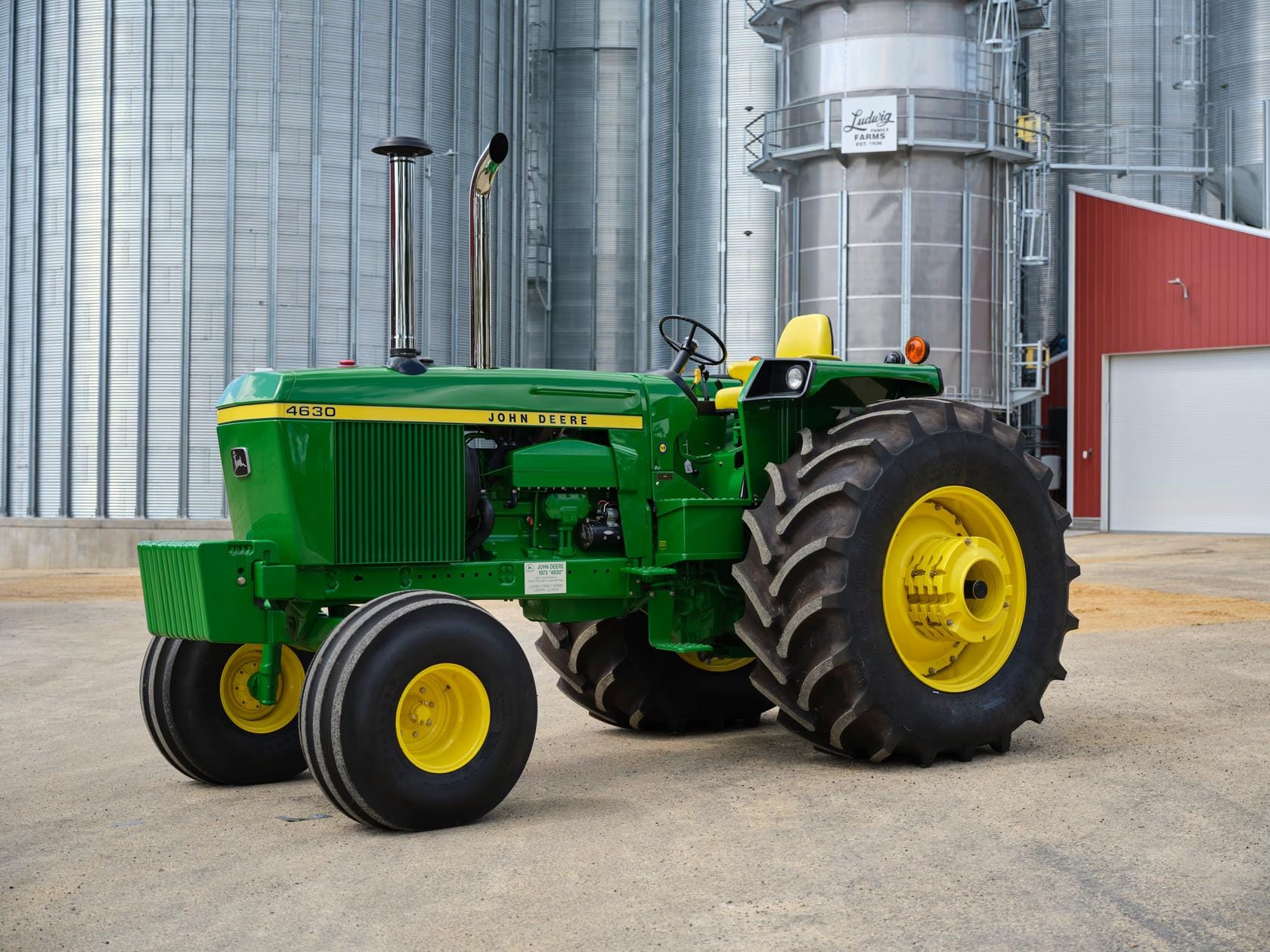 1973 John Deere 4630 Equipment Image0