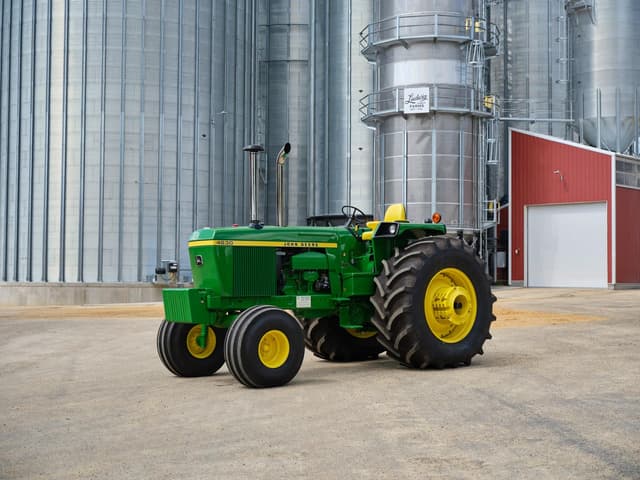 Image of John Deere 4630 equipment image 2