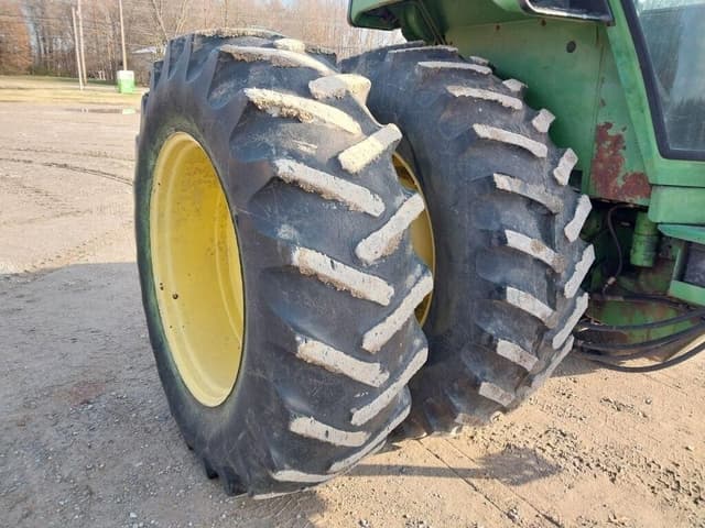 Image of John Deere 4630 equipment image 3