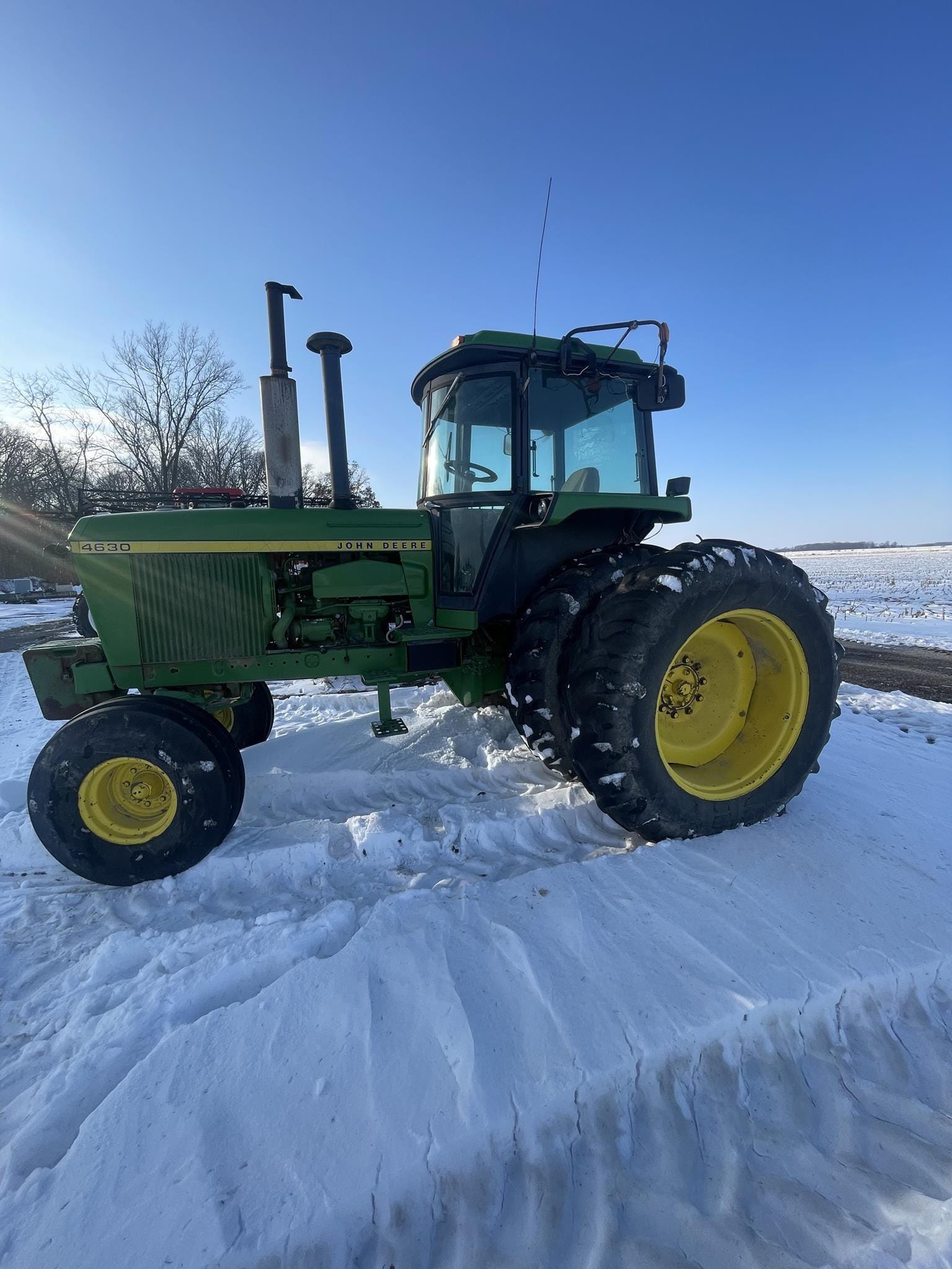John Deere 4630 Equipment Image0