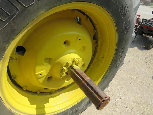 Image of John Deere 4630 equipment image 4