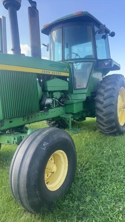 John Deere 4630 Equipment Image0