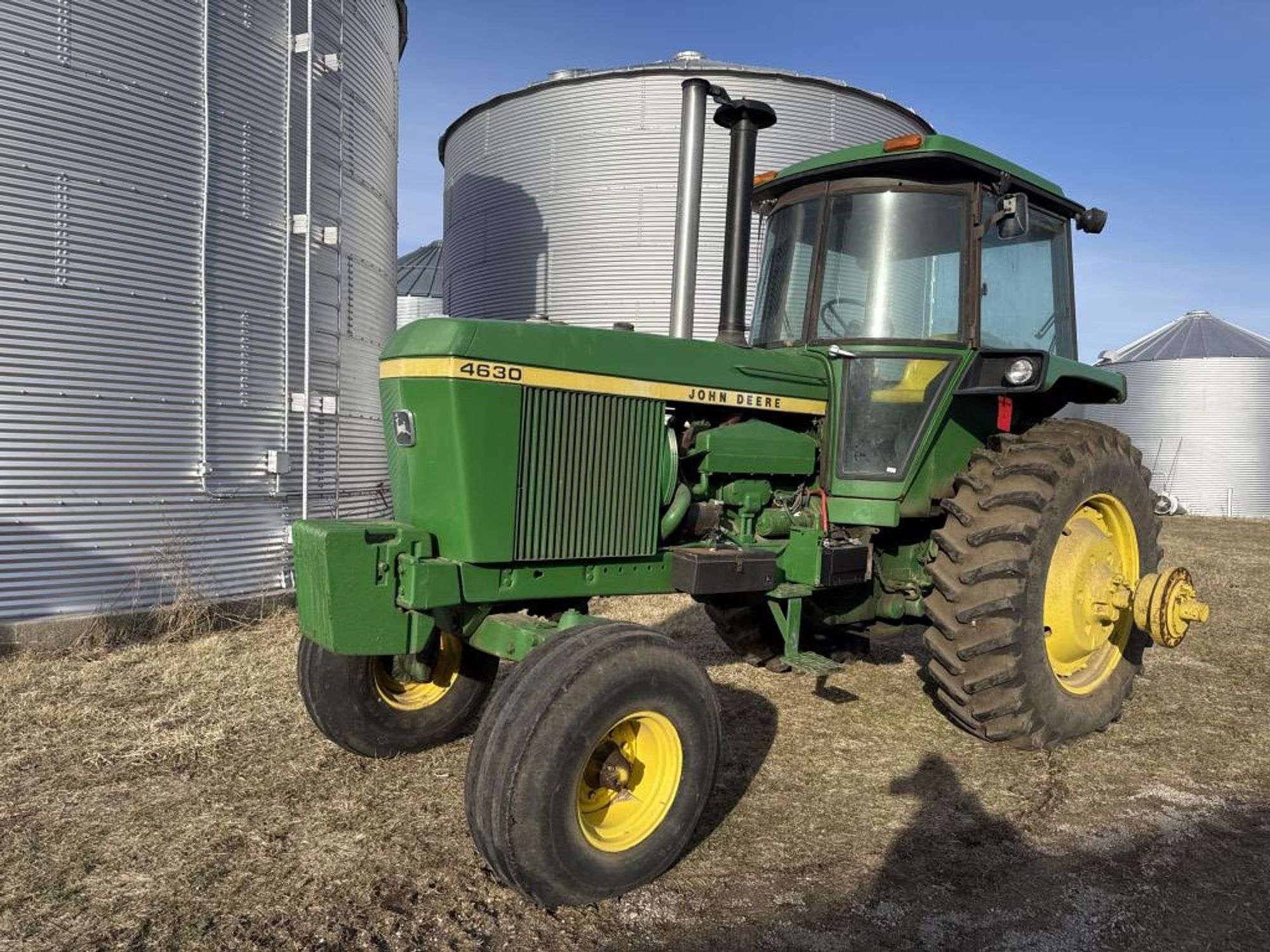 John Deere 4630 Equipment Image0