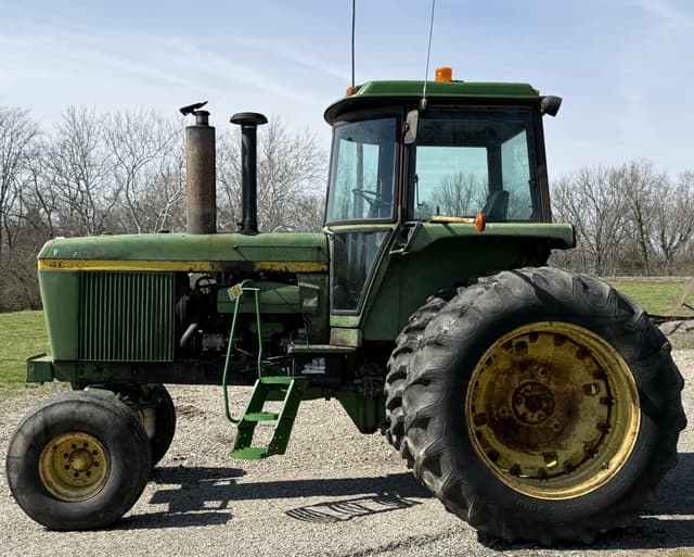 Image of John Deere 4630 equipment image 2