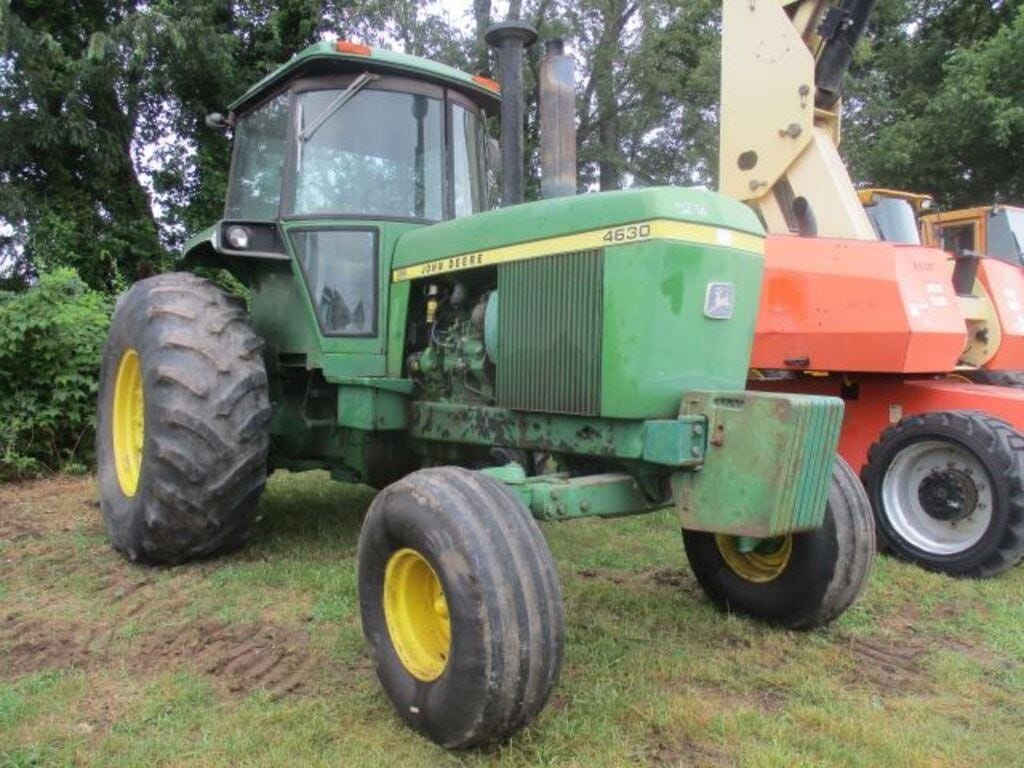 100 to 174 HP Tractors image