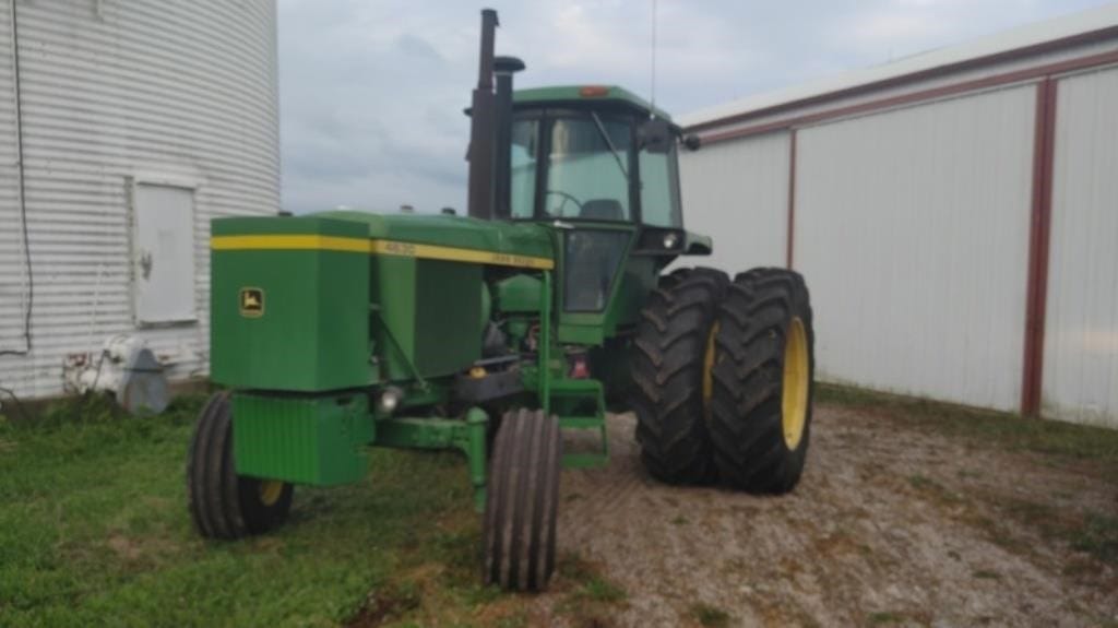 John Deere 4630 Equipment Image0