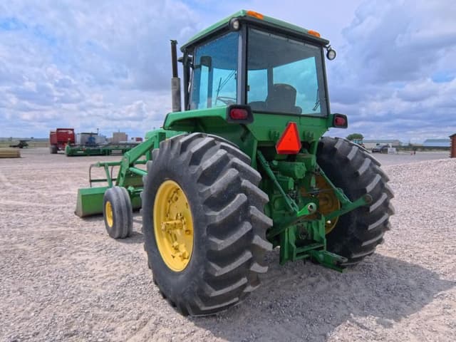 Image of John Deere 4630 equipment image 2