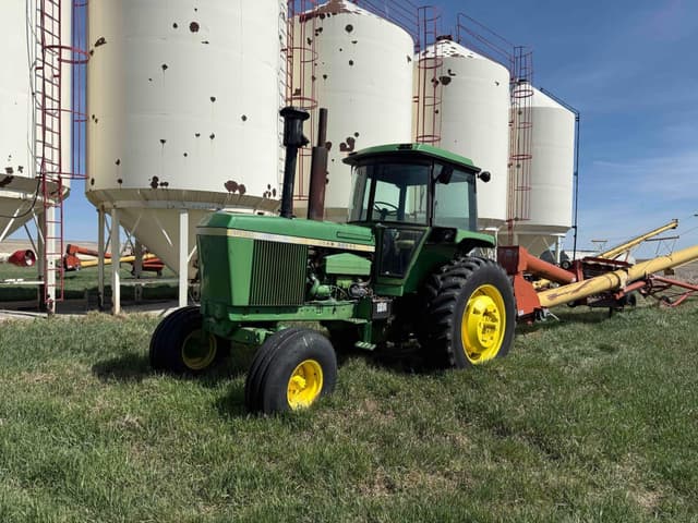 Image of John Deere 4630 equipment image 1