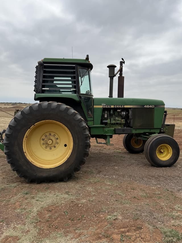 Image of John Deere 4640 equipment image 1