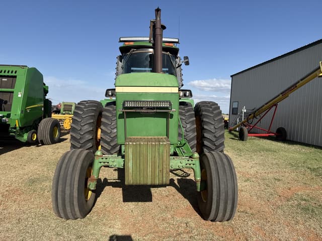Image of John Deere 4640 equipment image 4